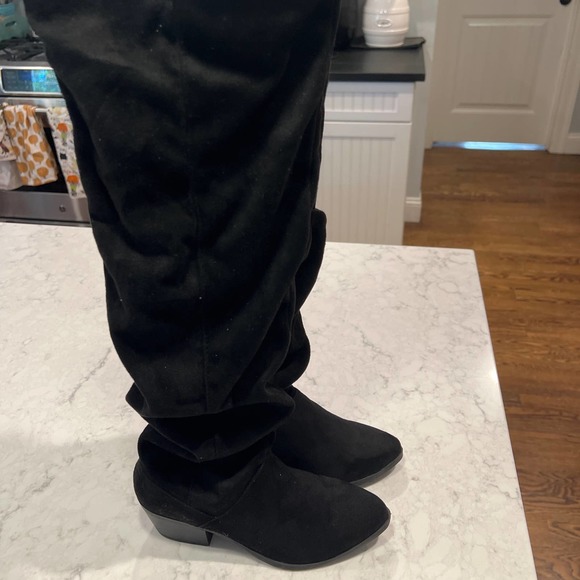 Qupid‎ Women's Tall Black Suede Closed Point Toe Pull On Slouchy Boots Size 6 - Picture 4 of 7